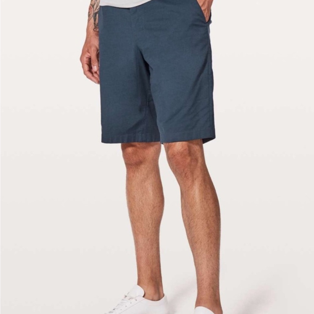 lululemon athletica Commission Men Shorts True Navy Size 40